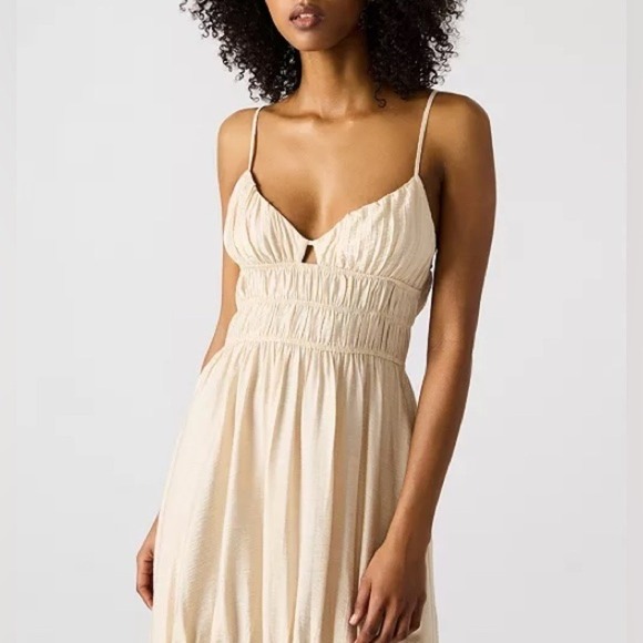 Steve Madden Dresses & Skirts - Steve Madden Cream/White Jackie Handkerchief-Hem Midi Dress NWT